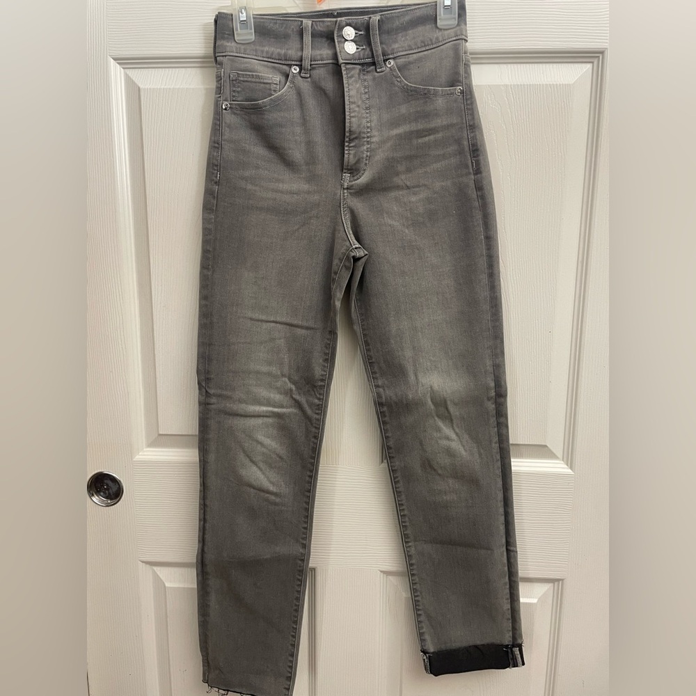 Express Women’s Charcoal Skinny Jeans